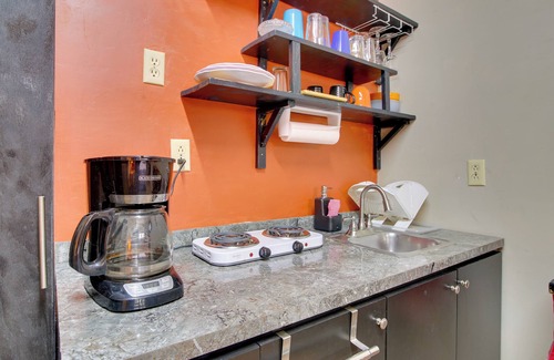Sebastian Apartment | 2 Mi to Shopping & Dining: Santa Rosa Studio