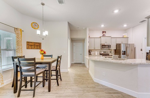 Silver Springs House | 2 Mi to Silver Springs State Park: Outdoor Escape!
