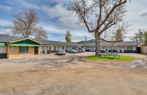 Spearfish Apartment | 2 Mi to Spearfish Canyon Central Getaway!