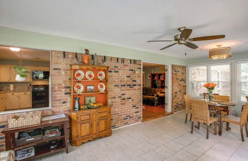 Oxford House | 2 Mi to Square, 3 Mi to Ole Miss: Oxford Getaway!