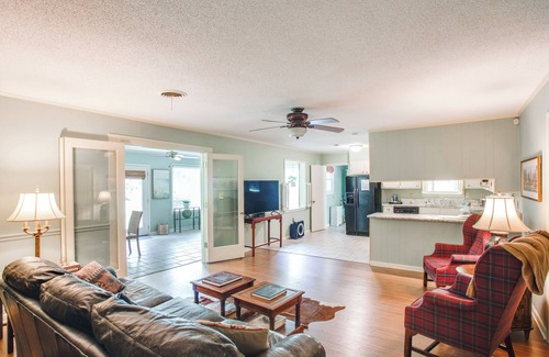 Oxford House | 2 Mi to Square, 3 Mi to Ole Miss: Oxford Getaway!