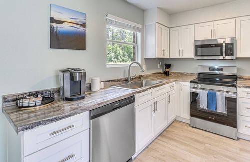 Niceville House | 2 Mi to State Park: Dog-Friendly Niceville Home