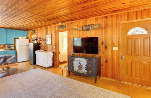 Trinity Center Cabin | < 2 Mi to Trinity Lake: NorCal Getaway w/ BBQ