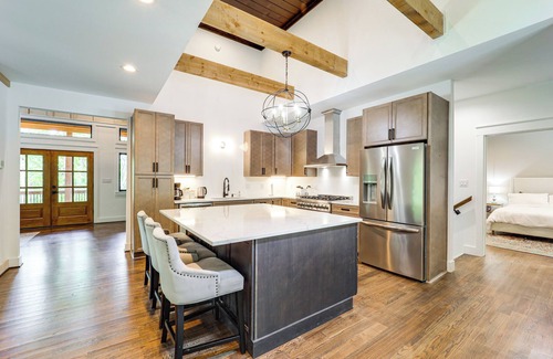 Boone Cottage | 2 Mi to Tweetsie Railroad: Newly Built Home!