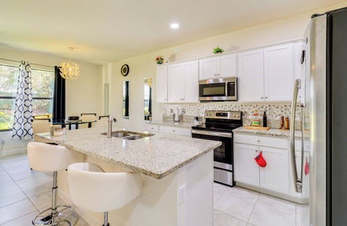 Vero Beach House | 2 Mi to Vero Beach Outlets: Townhome w/Pool