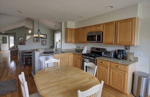 Savannah's Landing House | 2 Miles to Beach, Sleeps 8, 2 BR, 2 BA, with Community Pool, Tennis, Golf, & Other Free Activities