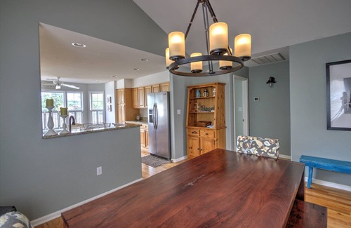 Savannah's Landing House | 2 Miles to Beach, Sleeps 8, 2 BR, 2 BA, with Community Pool, Tennis, Golf, & Other Free Activities
