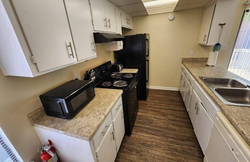 Tallahassee House | 2 miles to FSU-Twin King Master Beds-Pool!