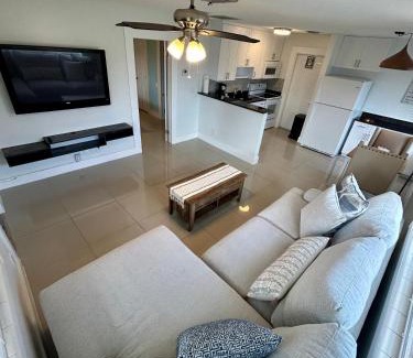 Lauderdale-by-the-Sea Apartment | 2 min walk to beach with free parking at Lauderdale 17-1