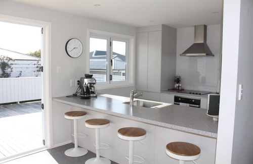 Havelock North House | 2-min walk to Havelock North Village