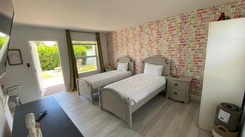 Lauderdale-by-the-Sea Apartment | 2 Min Walk To The Beach-all Renovated Studio #4