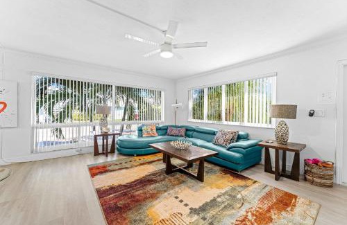 Lauderdale-by-the-Sea Apartment | 2-min Walk To The Beach! Sleeps 7 - Large 2br2ba #5