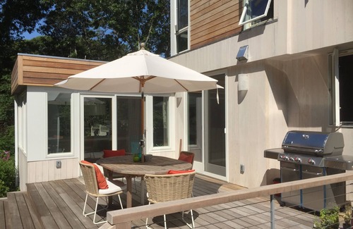 Sag Harbor House | 2 MINS to GLORIOUS LONG BEACH & 8 MINS HAMPTON CLASSIC