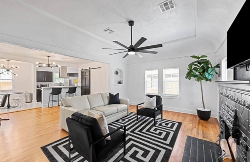 Central Oklahoma City House | 2 minutes from OU Medical Center, and under 10 minutes from most major hot spots