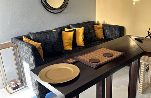 Discovery Bay House | 2 Minutes from Puerto Seco Beach. Food, Fun, Entertaining spots