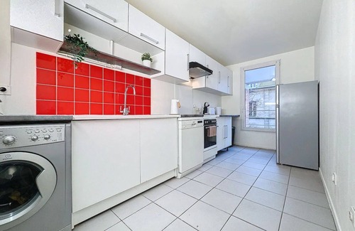 Saint-Denis Apartment | 2 minutes from the metro! Warm and spacious apartment -Paris- Stade de France