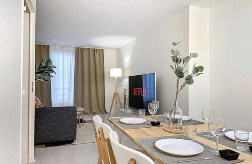 Saint-Denis Apartment | 2 minutes from the metro! Warm and spacious apartment -Paris- Stade de France
