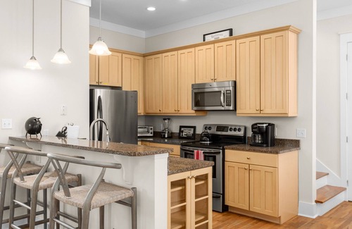 Seagrove Beach House | 2 Minutes to Beach. Heated Community Pool. 4 Taxi Bikes Near Shopping and Dining