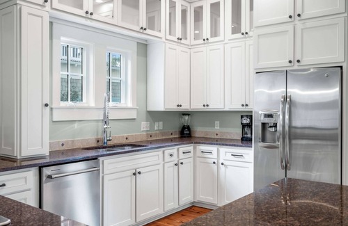 Watercolor House | 2 Minutes to Camp Watercolor with Carriage House, Golf Cart, Bikes, and More