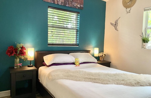 Orlando House | 2 Minutes to Universal Studios Theme Parks - Central, Relaxing and Chic 1BR