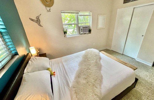 Orlando House | 2 Minutes to Universal Studios Theme Parks - Central, Relaxing and Chic 1BR
