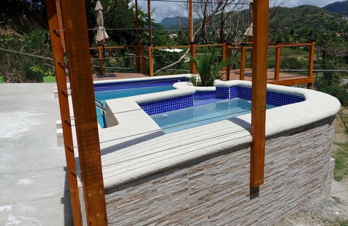 Marigot Bay Apartment | 2 Mountain View Apartment With Pool