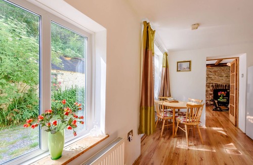 Felinfach Cottage | 2 PENRHYNBACH, pet friendly, character holiday cottage in Aberaeron