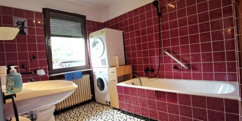 Kassel House | 2 Pers Ferien Wohnung mit privater Küche, Bad, WC und Garten, inkl Gratis Frühstück, Parkplätze und WiFi
