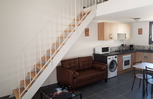 Vallon-Pont-d'Arc Cottage | 2-PERSON AIR-CONDITIONED GITE IN CENTER OF VALLON PONT D'ARC WITH PARKING
