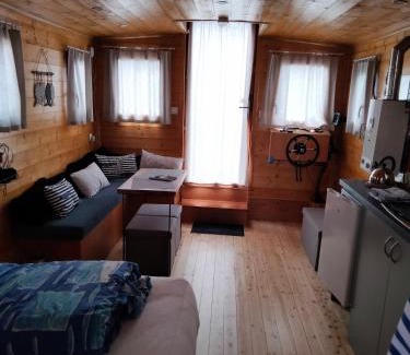 Cheffes Boat Rental | 2-person gîte on Laïta boat