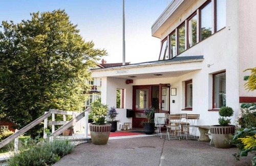 Bastad House | 2 person holiday park home in BÅSTAD