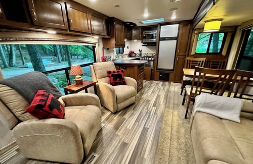 Warrensburg RV Rental | 2-Person RV on private lake with WIFI @ Daggett Lake