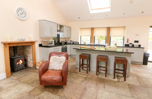 Hollow Meadows Cottage | 2 PHEASANT LANE, pet friendly in Bolsterstone/Ewden Village
