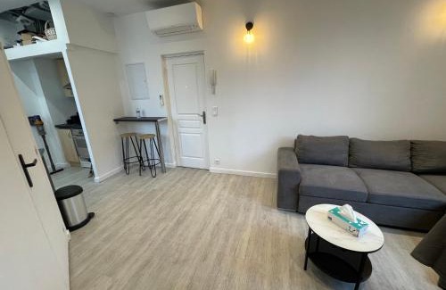 Riou - Petit Juas - Av de Grasse Apartment | 2 pièces au calme