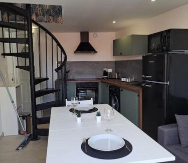 Saint-Laurent-du-Var Apartment | 2 pièces avec terrasse à 5 minutes de la plage N5