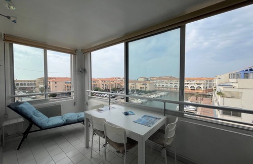 Sete Apartment | 2 pièces cabine avec loggia vitrée vue canal et garage fermé