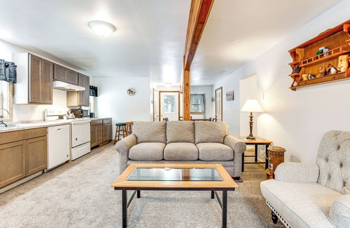 Laurium Cabin | 2 Ponds & Trail Access: Peaceful Cabin in Calumet!