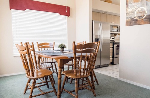 Table Rock Condo | 🏊‍♂️2-POOL's 💦HOTTUB🎢FUN🎡 SHOP ⛳️GOLF🎣LAKE 🎸SHOWS 🎯BoatParking