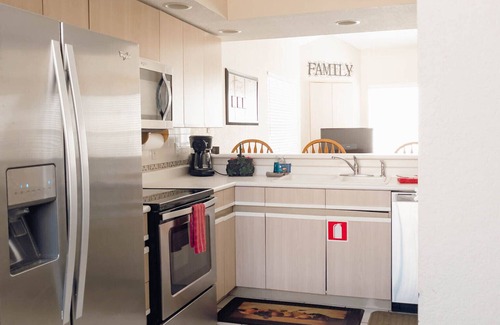 Table Rock Condo | 🏊‍♂️2-POOL's 💦HOTTUB🎢FUN🎡 SHOP ⛳️GOLF🎣LAKE 🎸SHOWS 🎯BoatParking