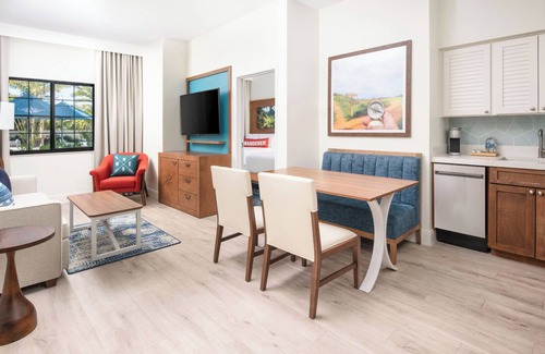 Park Shore House | 2 Pool View, Pet Friendly Suite with Full Kitchen!