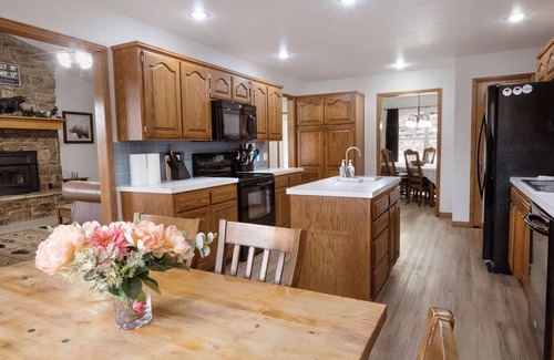 Sylvan Shores House | 2 Primary Suites! 4.5BR Beaver Lakefront, Lake view.