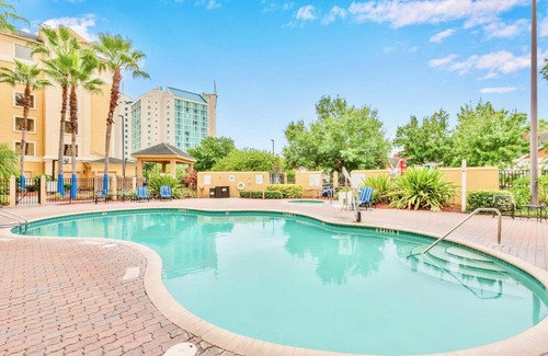 Florida Central Atlantic Coast Apartment | 2 Queen BR Condo Near Universal w Pool & Hot Tub