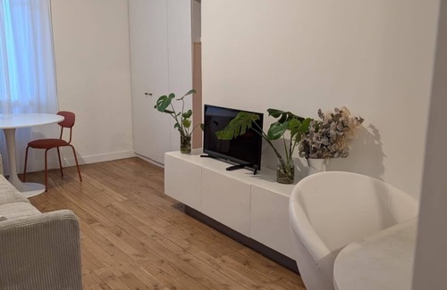 Asnieres-sur-Seine Apartment | 2-room apartment, 2 steps from Asnières station - 7 mn from Paris St Lazare