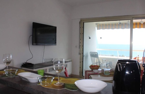 Villeneuve Loubet Beach Apartment | 2-Room Apartment, 4 sleeps with terrace and panoramic view