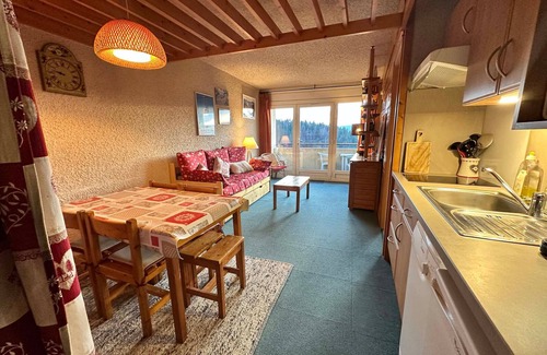 Villard-de-Lans Apartment | 2-room apartment with balcony at the foot of the slopes in Villard-de-Lans