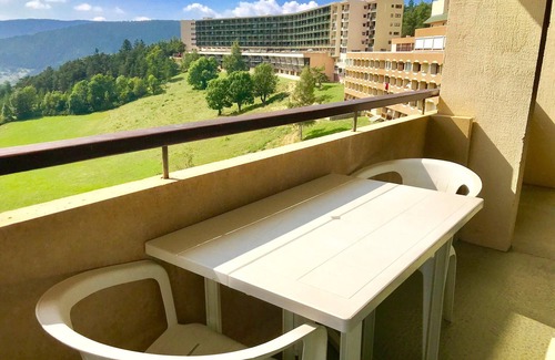 Villard-de-Lans Apartment | 2-room apartment with balcony at the foot of the slopes in Villard-de-Lans