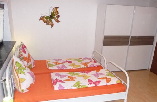 Hugstetten Apartment | 2-room apartment Butterfly for 4 people ideal for craftsmen