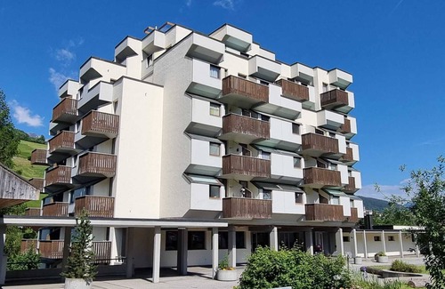 Savognin Apartment | 2 room apartment for 1 - 4 people with a view of the village of Savognin