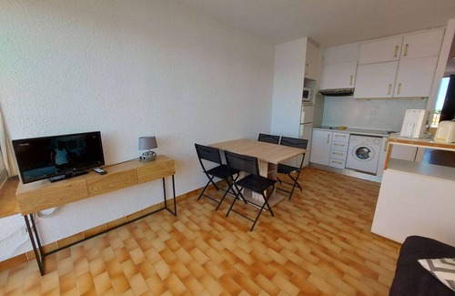 Le Grau-dʼAgde Apartment | 2-room apartment with terrace and private parking, Grau d'Agde