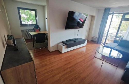 Neuhadern Apartment | 2 room apartment in metro location